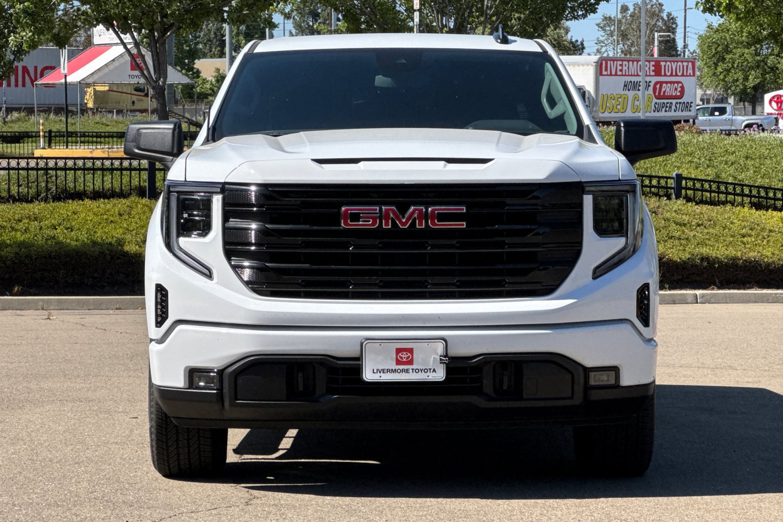 Used 2026 GMC Sierra 1500 Elevation AWD/4WD image 9