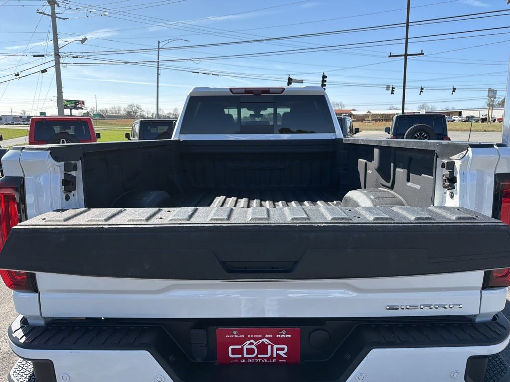 Used 2023 GMC Sierra 3500 Denali w/ Denali Ultimate Package AWD/4WD image 10