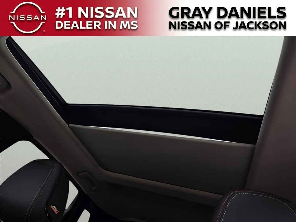 New 2026 Nissan Kicks SR image 13