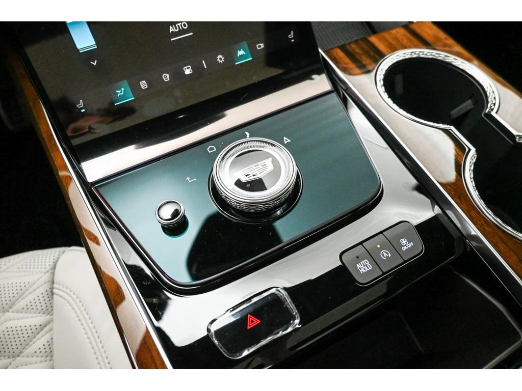 New 2026 Cadillac Escalade Platinum Sport w/ LPO, ONYX Package image 33