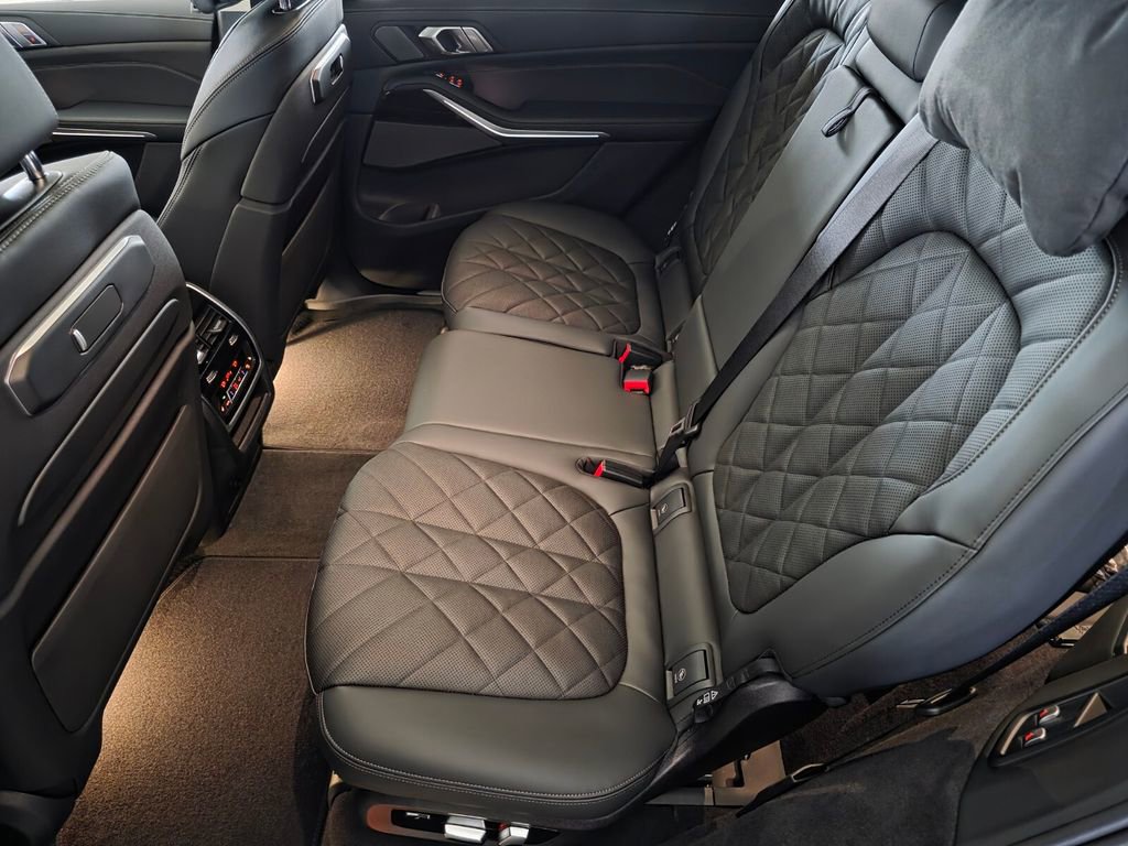New 2026 BMW X7 xDrive40i image 12