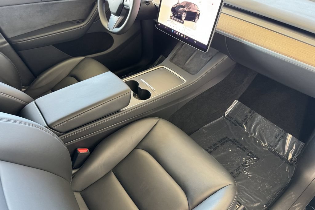 Used 2023 Tesla Model Y Long Range AWD/4WD image 13
