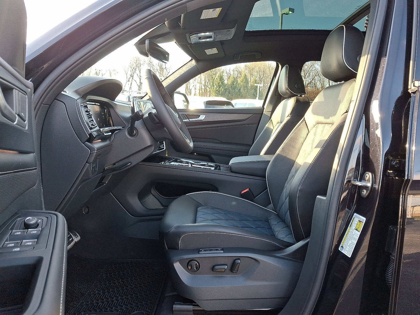 New 2025 Volkswagen Atlas Cross Sport SEL Premium R-Line image 7