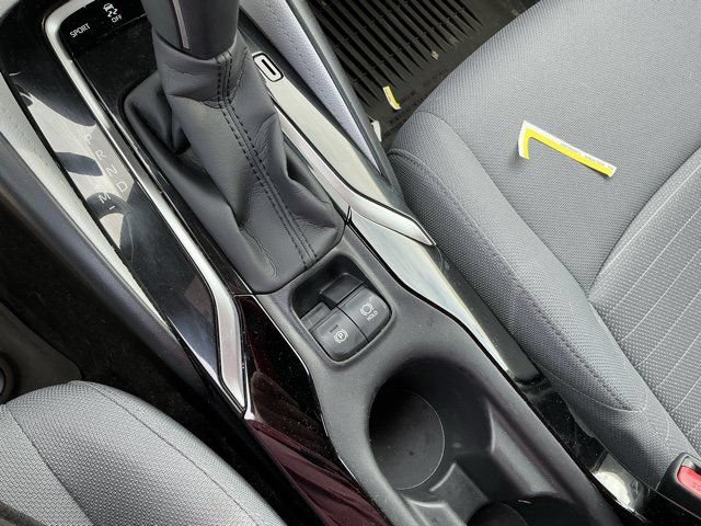 Used 2020 Toyota Corolla SE FWD image 19