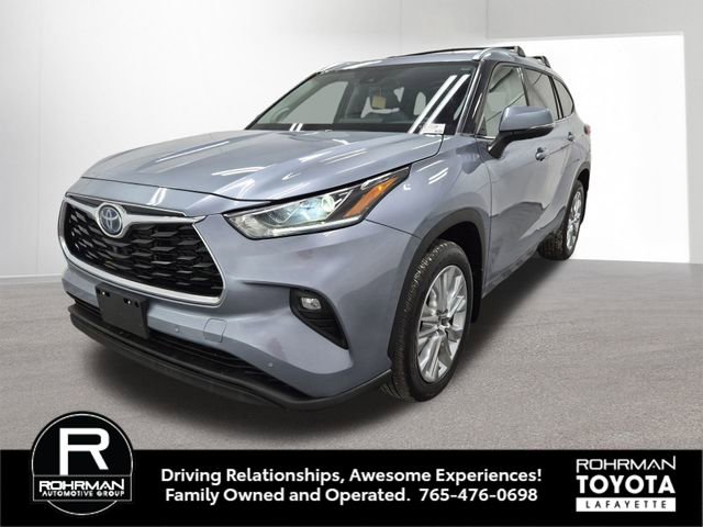Used 2022 Toyota Highlander Limited image 2