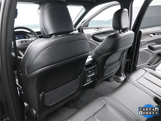 Used 2025 Jeep Grand Cherokee Limited w/ Luxury Tech Group II image 19