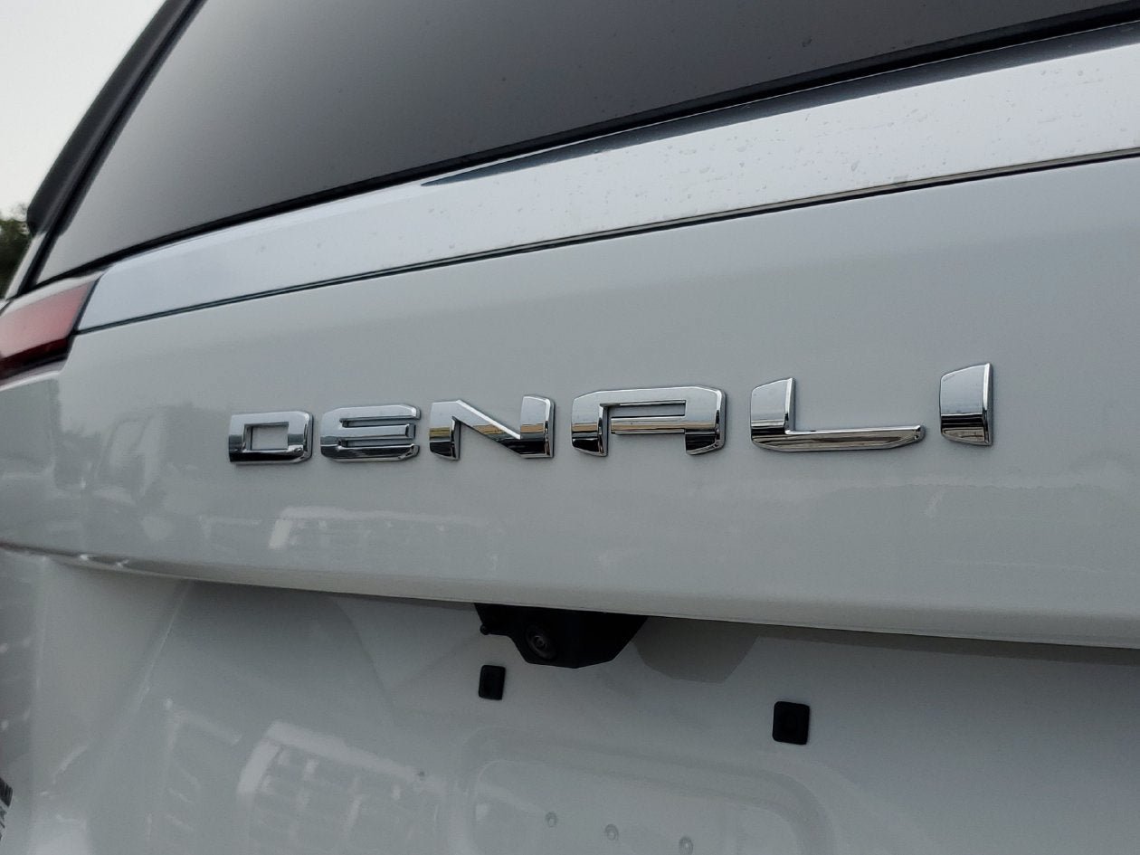 New 2027 GMC Yukon Denali w/ Sun & Power Step Package RWD image 9