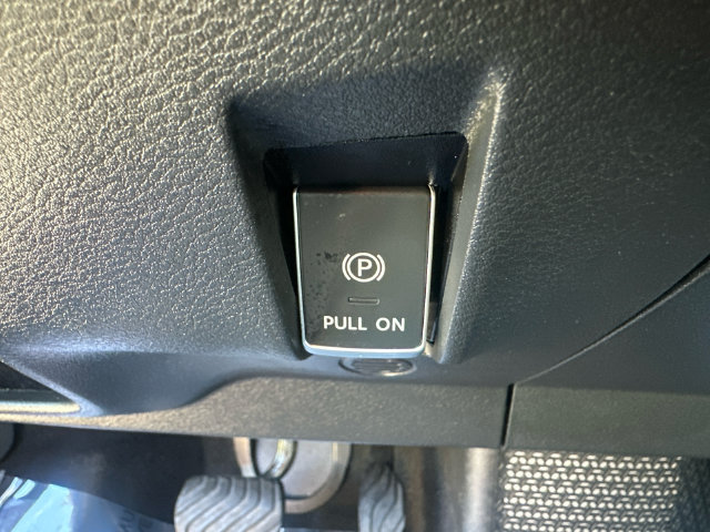 Used 2024 Nissan Ariya FWD image 40