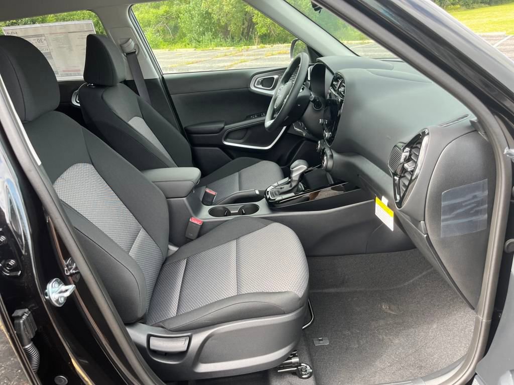 New 2025 Kia Soul S image 15