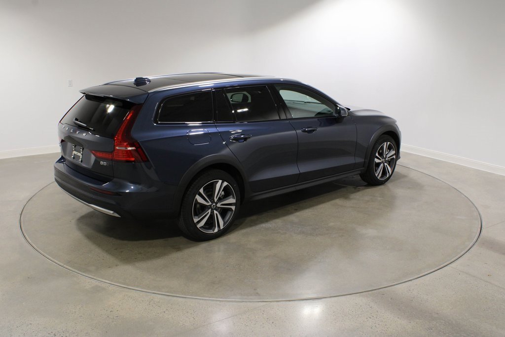 New 2026 Volvo V60 B5 Cross Country Plus w/ Climate Package image 5