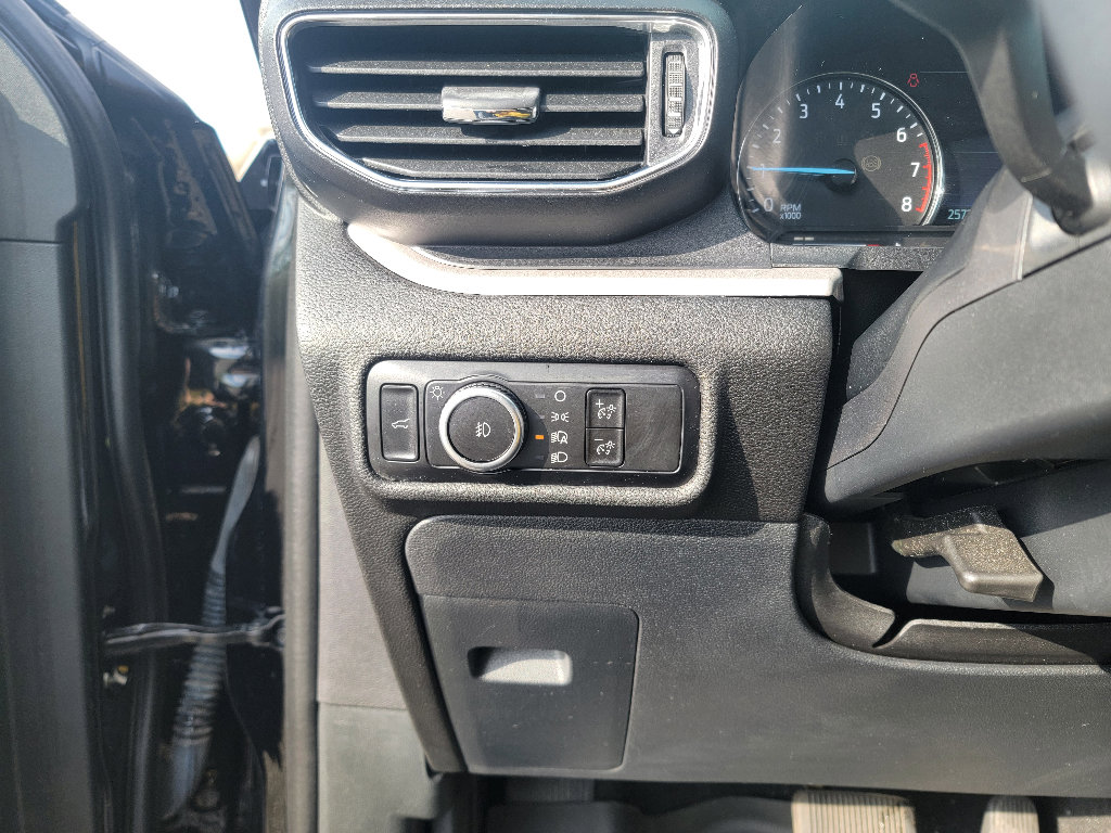 Used 2023 Ford Explorer XLT w/ Equipment Group 202A AWD/4WD image 14