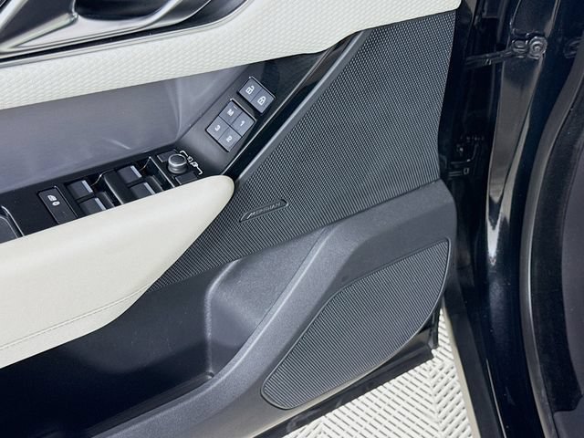 Certified 2023 Land Rover Range Rover Velar R-Dynamic S AWD/4WD image 21