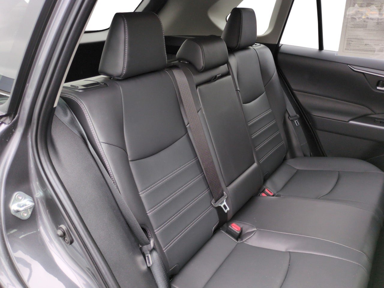 Used 2025 Toyota RAV4 XLE Premium w/ Weather Package AWD/4WD image 27