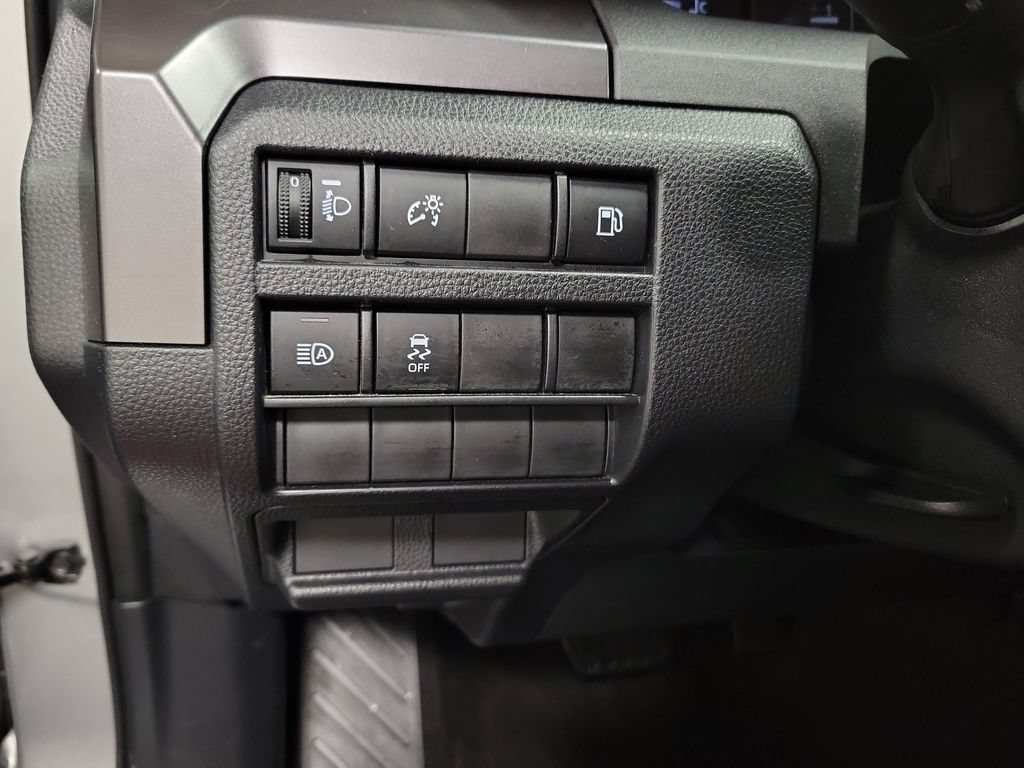 Used 2025 Toyota 4Runner SR5 AWD/4WD image 27
