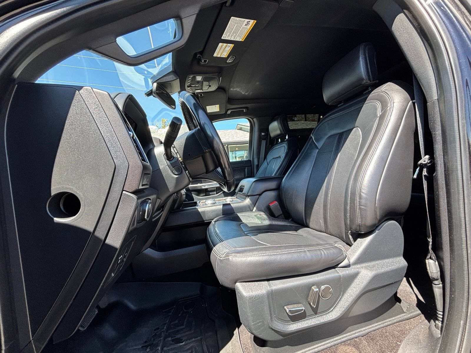 Used 2020 Ford Expedition Limited AWD/4WD image 14