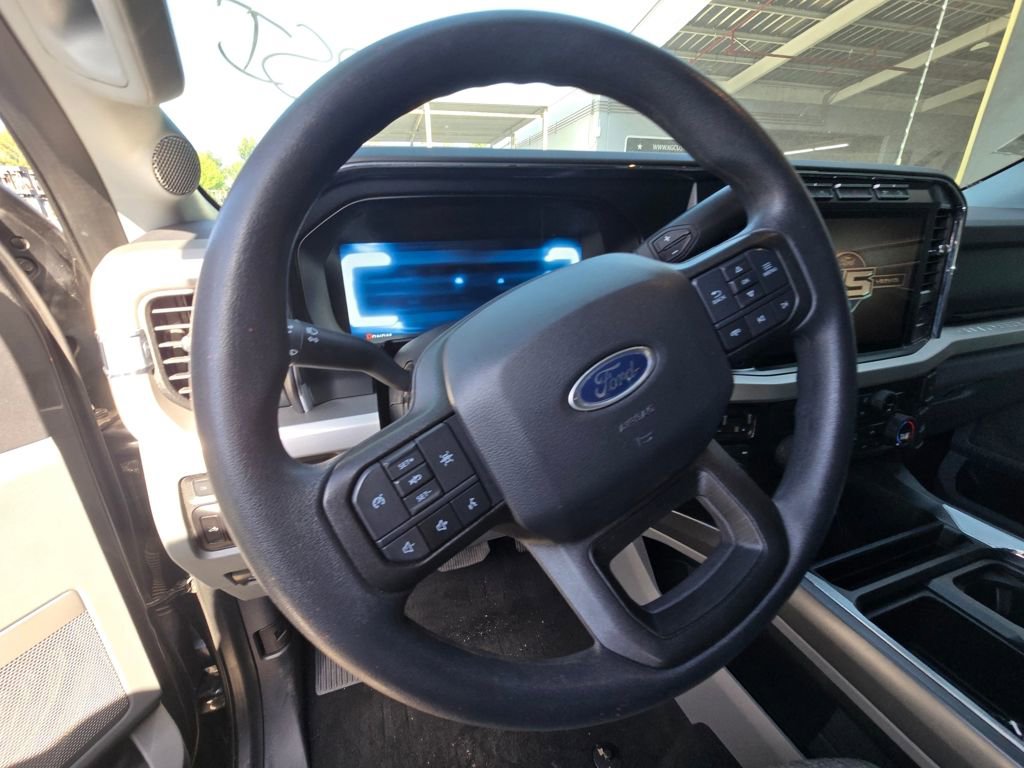 Used 2023 Ford F250 XLT w/ XLT Premium Package image 10