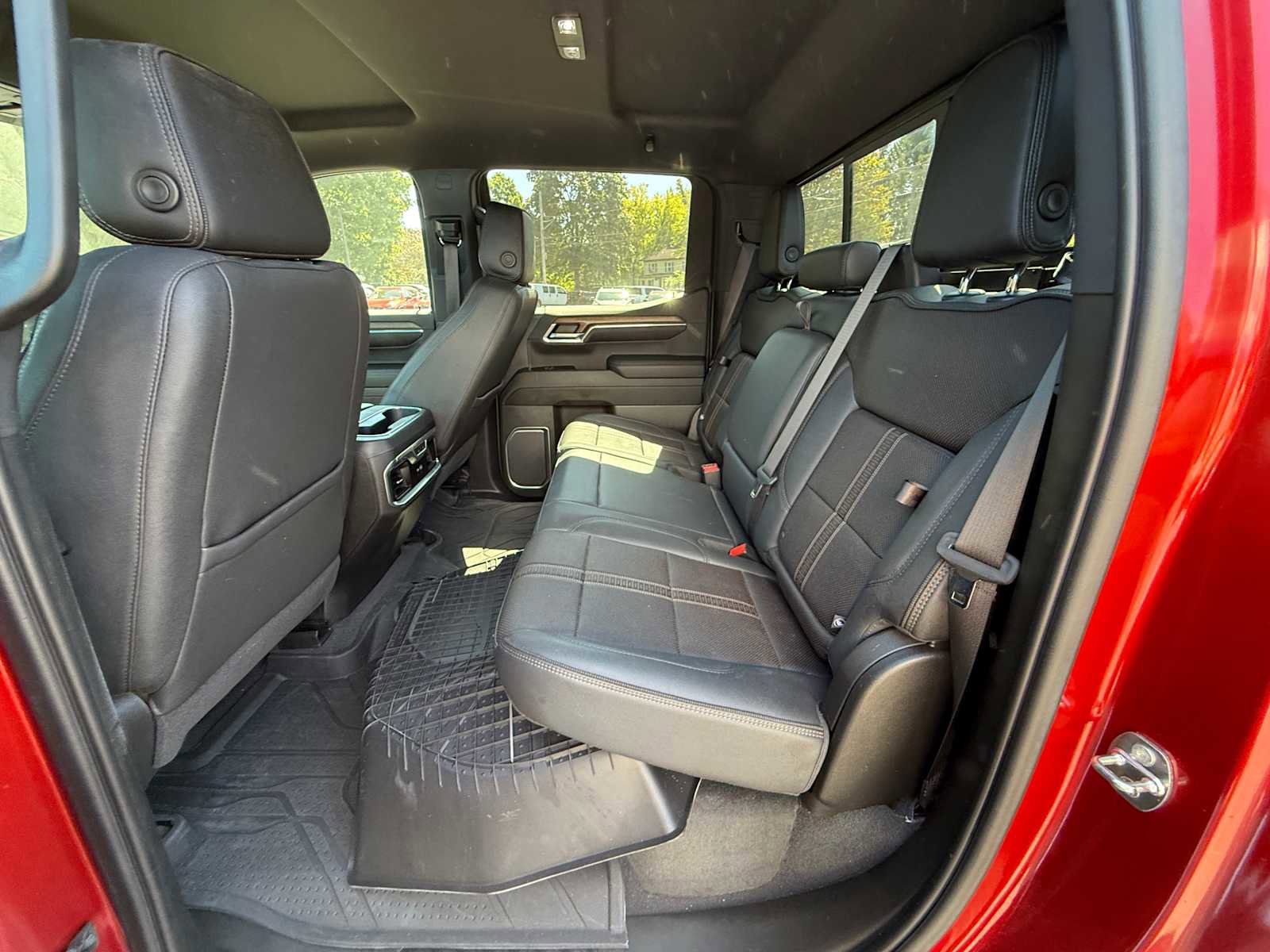 Used 2023 Chevrolet Silverado 1500 High Country w/ Technology Package image 24