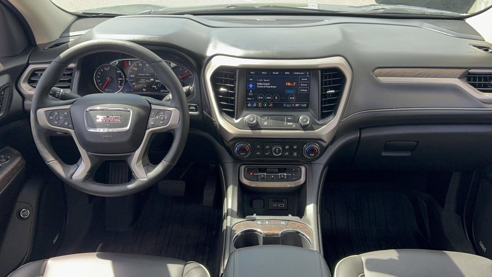 Used 2023 GMC Acadia Denali w/ Denali Technology Package image 12
