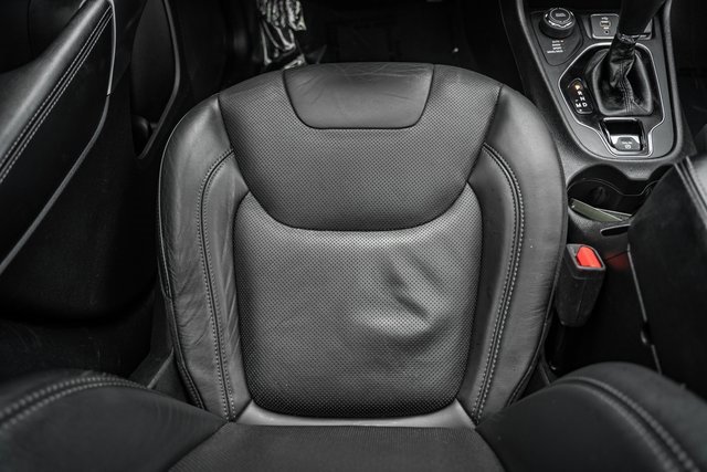 Used 2019 Jeep Cherokee Limited image 32