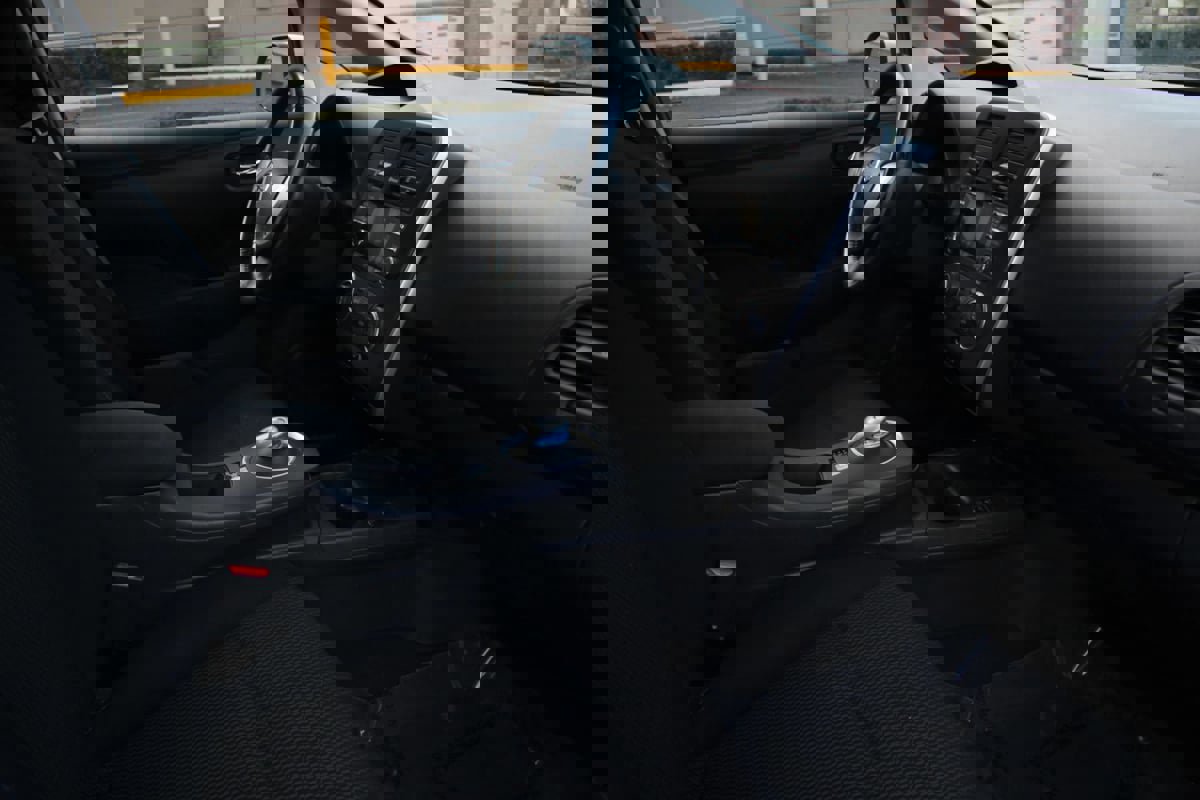 Used 2014 Nissan Leaf S w/ Charge Package image 25