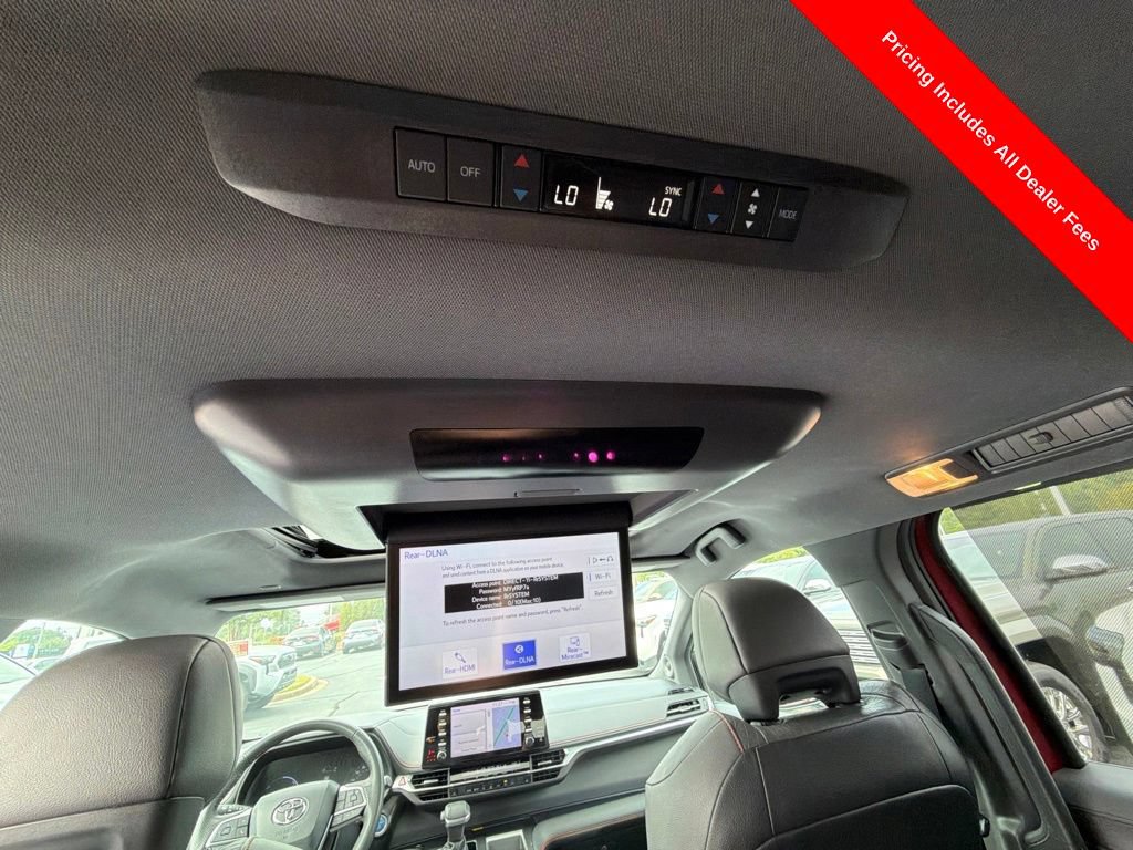 Used 2022 Toyota Sienna XSE w/ XSE Plus Package FWD image 42