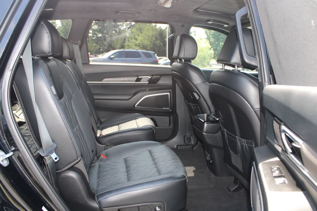 Used 2023 Kia Telluride SX Prestige X-Pro AWD/4WD image 13