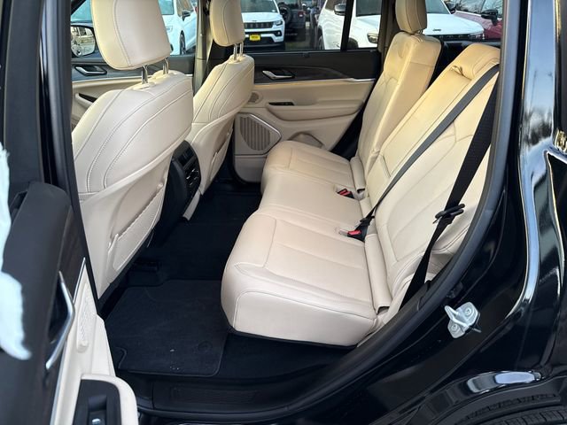 New 2025 Jeep Grand Cherokee Limited w/ Luxury Tech Group II AWD/4WD image 13