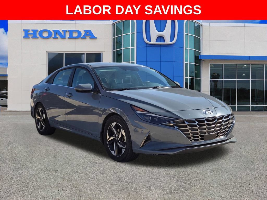 Used 2022 Hyundai Elantra Limited FWD image 15