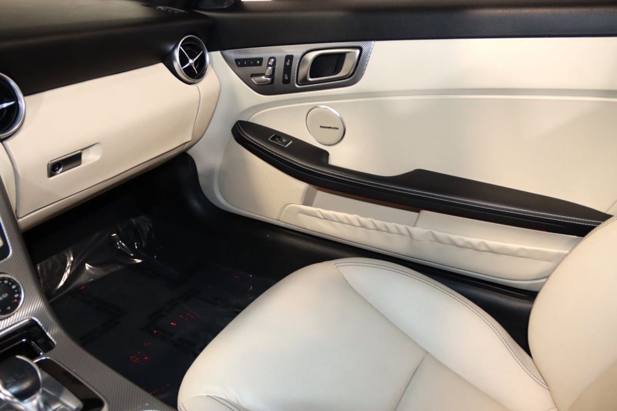 Used 2017 Mercedes-Benz SLC 300 image 56