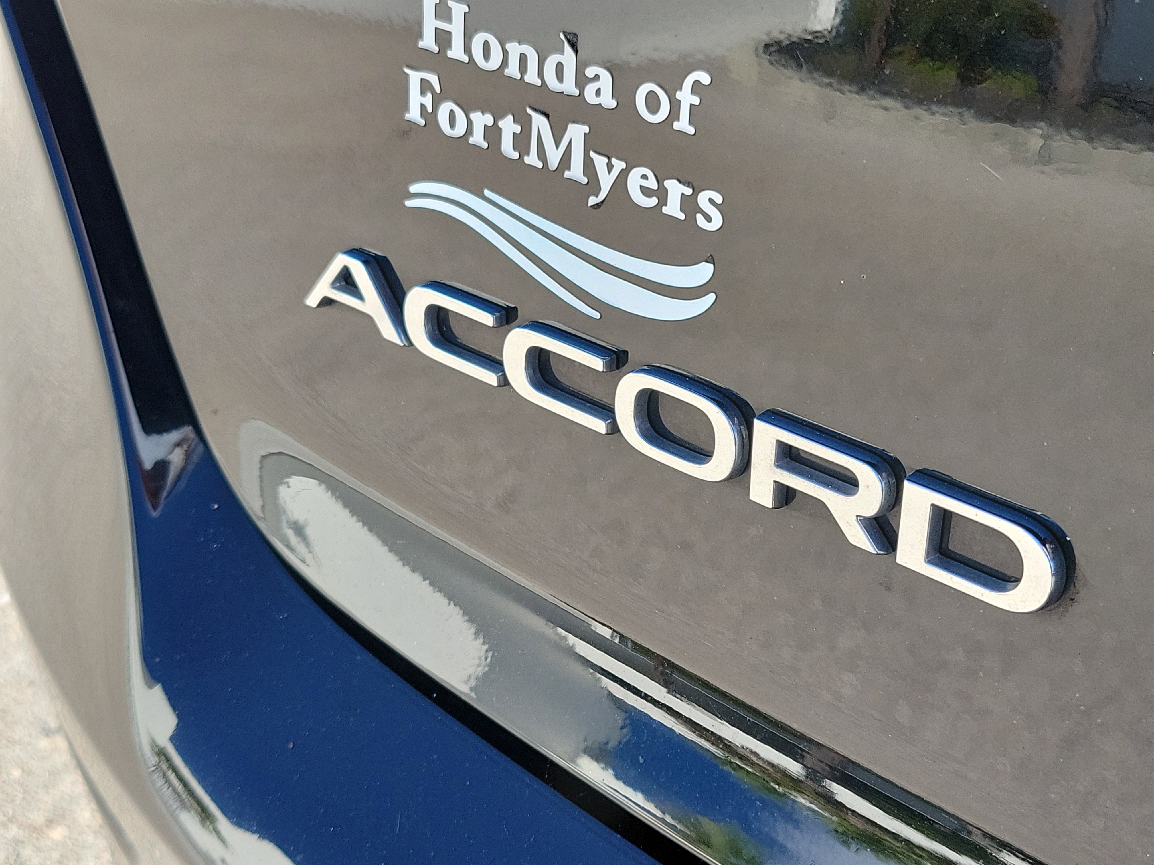 Used 2023 Honda Accord EX-L image 10