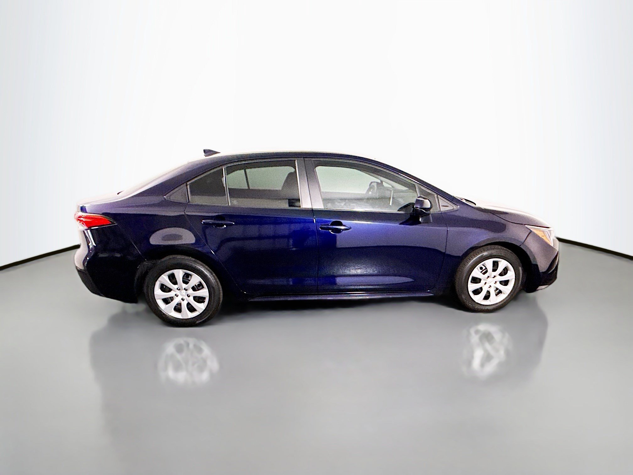 Used 2020 Toyota Corolla LE FWD image 11
