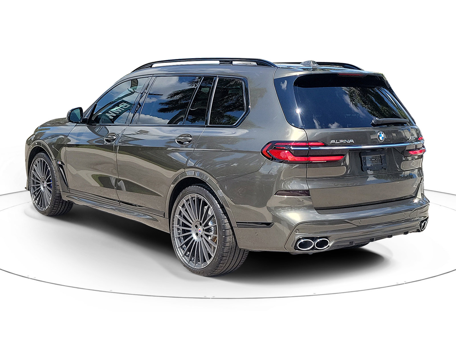 Used 2024 BMW ALPINA XB7 image 3