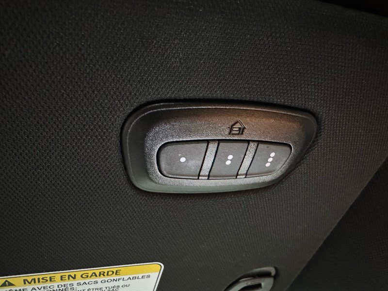 Used 2023 Jeep Wagoneer 4WD w/ Premium Group I image 23