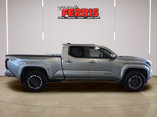 Used 2025 Toyota Tacoma TRD Sport AWD/4WD image 4
