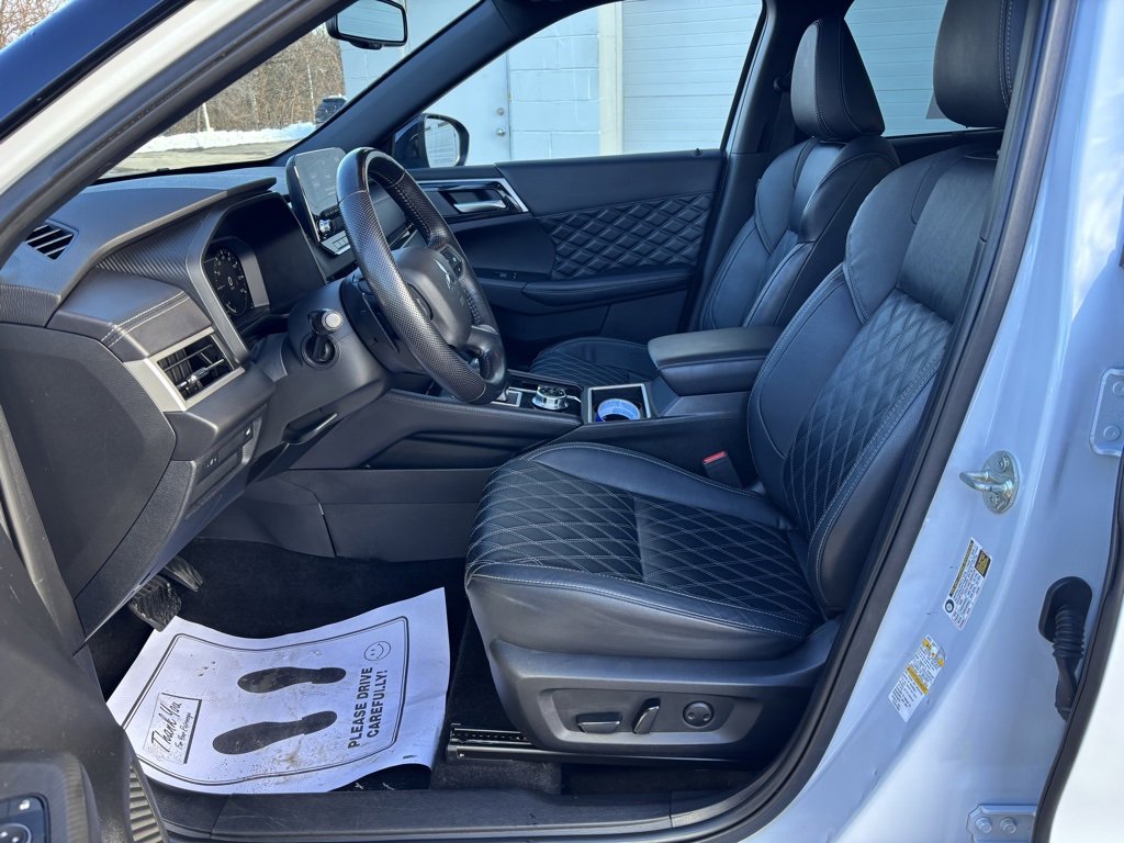 Used 2023 Mitsubishi Outlander SEL Black Edition image 25