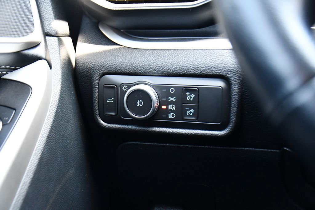 Used 2021 Ford Explorer XLT w/ Equipment Group 202A AWD/4WD image 38