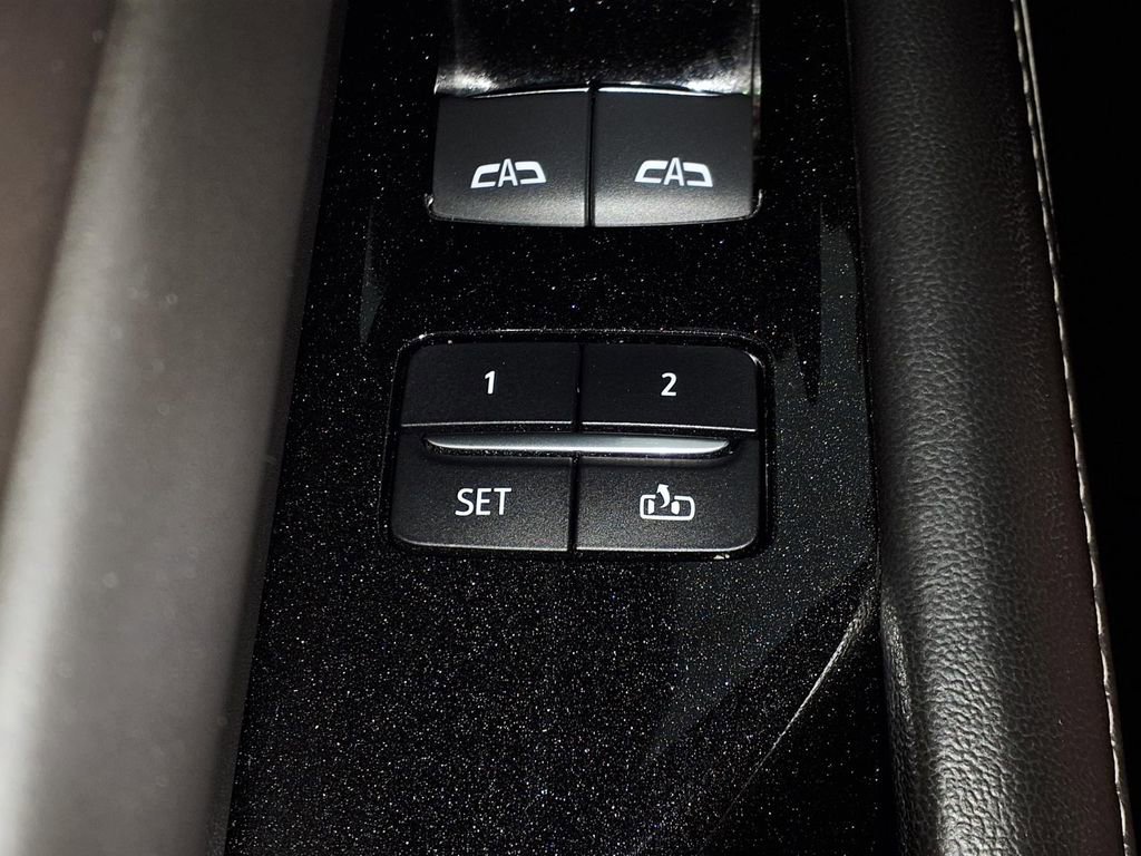 Used 2021 Cadillac Escalade ESV Premium Luxury Platinum image 21