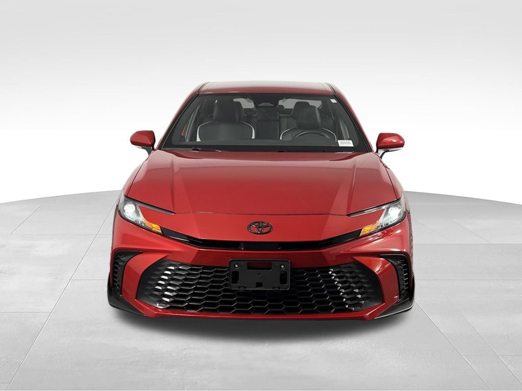 Used 2026 Toyota Camry SE FWD image 5