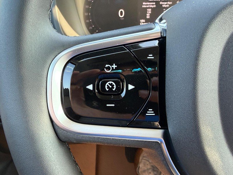 New 2026 Volvo XC90 T8 Plus w/ Protection Package Premier AWD/4WD image 14