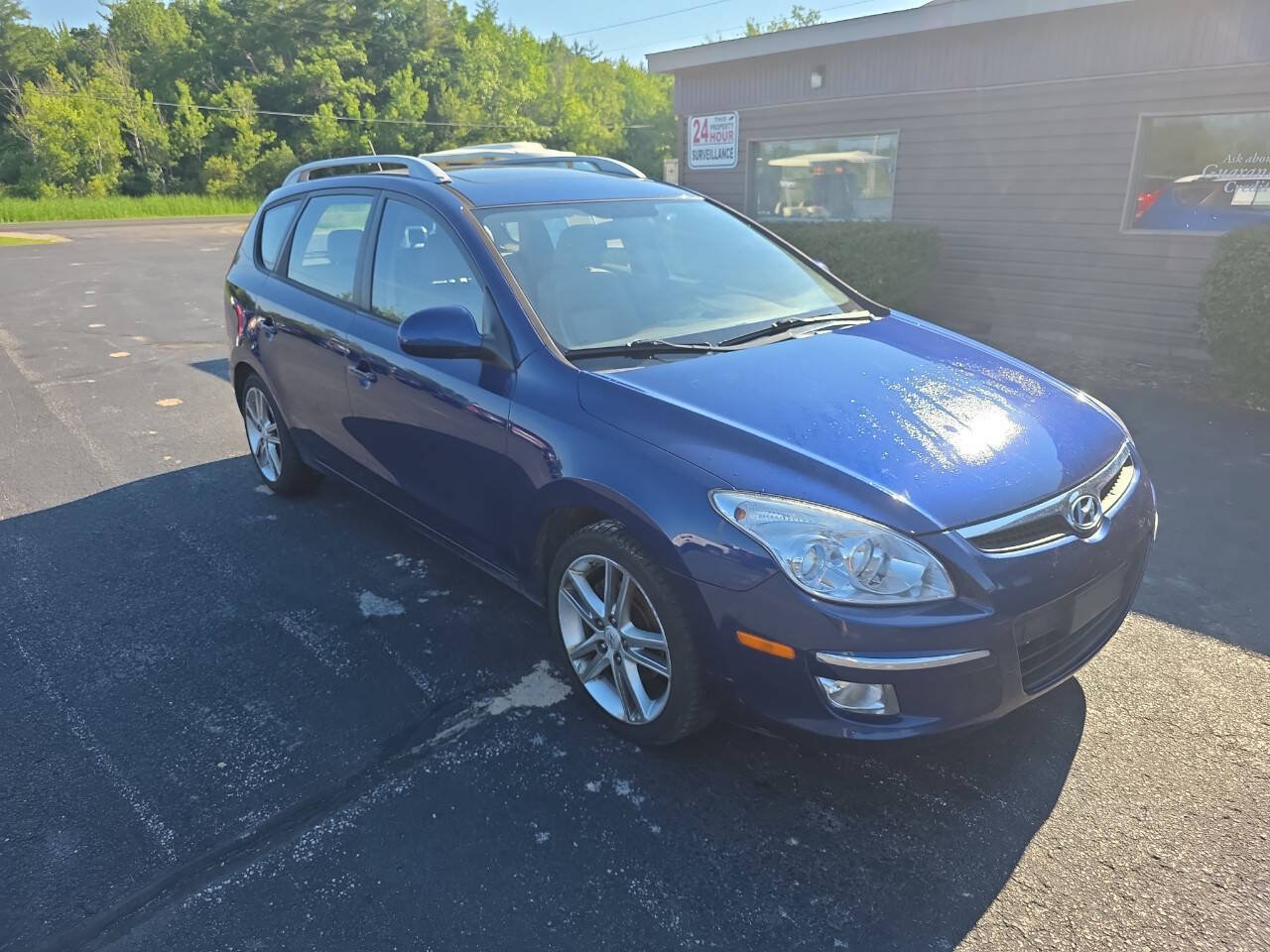 Used 2012 Hyundai Elantra FWD image 4