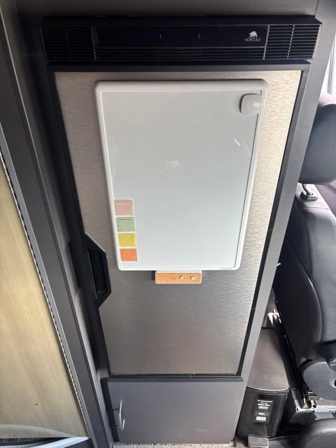 Used 2022 Mercedes-Benz Sprinter 2500 image 13