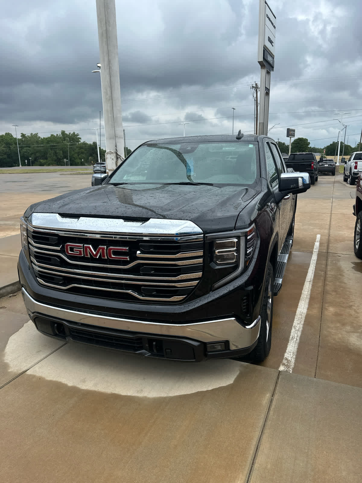Used 2024 GMC Sierra 1500 SLT w/ SLT Premium Package AWD/4WD image 5