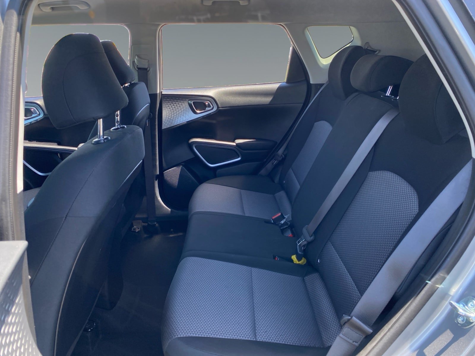 Used 2025 Kia Soul LX FWD image 13