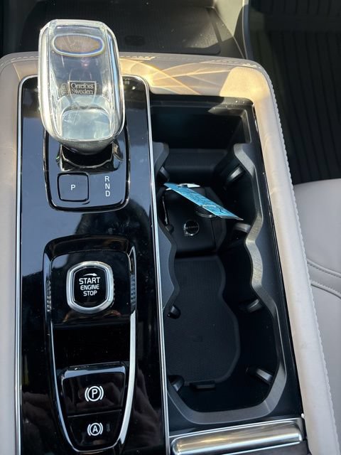 New 2026 Volvo XC90 B6 Plus w/ Protection Package Premier AWD/4WD image 28
