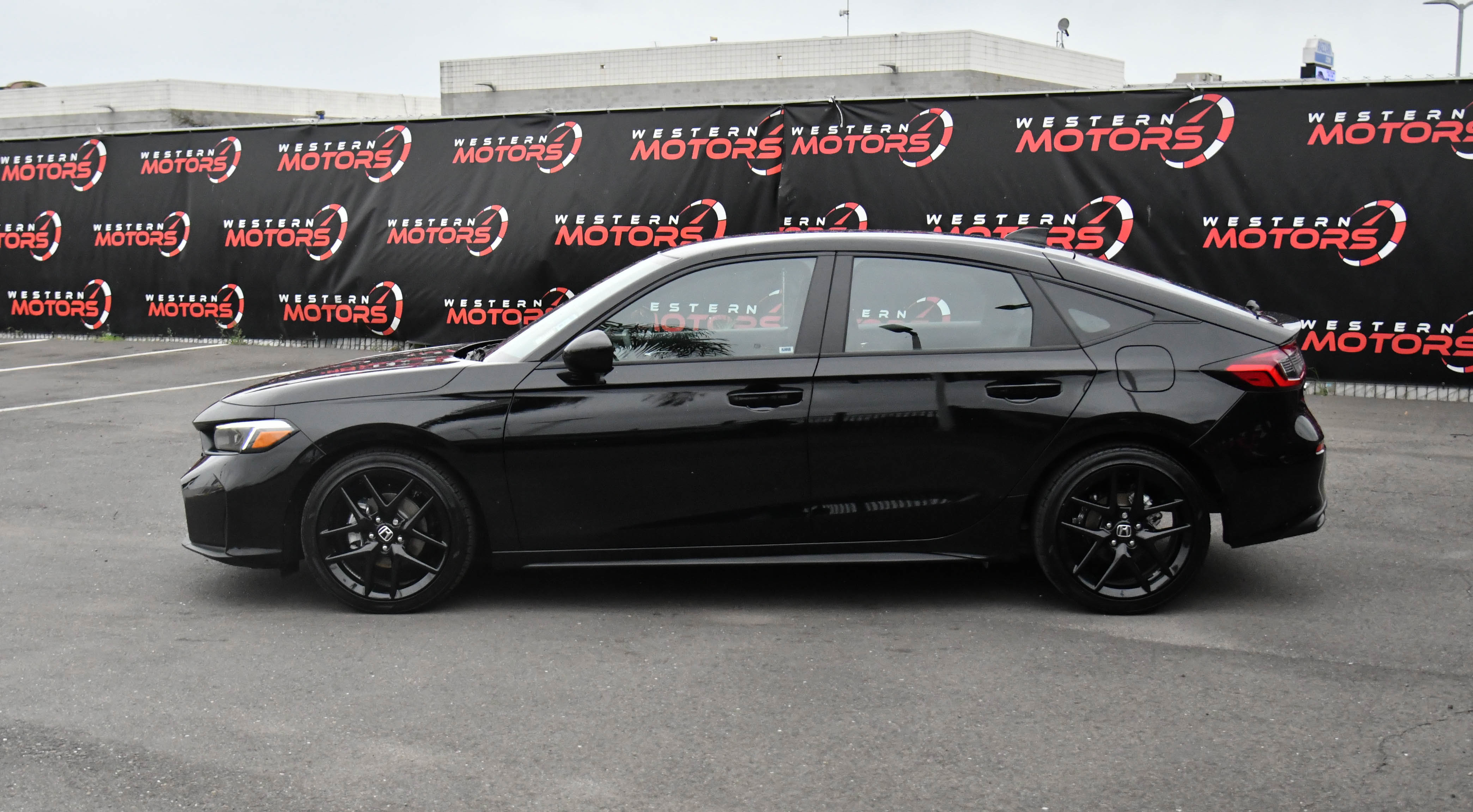 Used 2025 Honda Civic Sport image 4