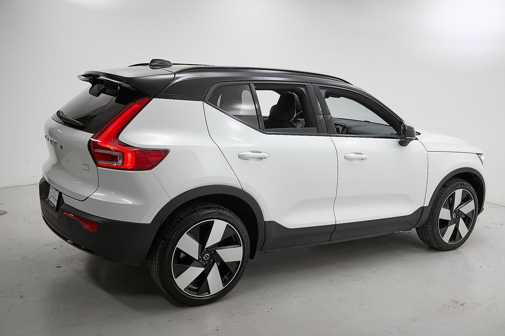 Certified 2023 Volvo XC40 Recharge Ultimate w/ Protection Package Premier image 10