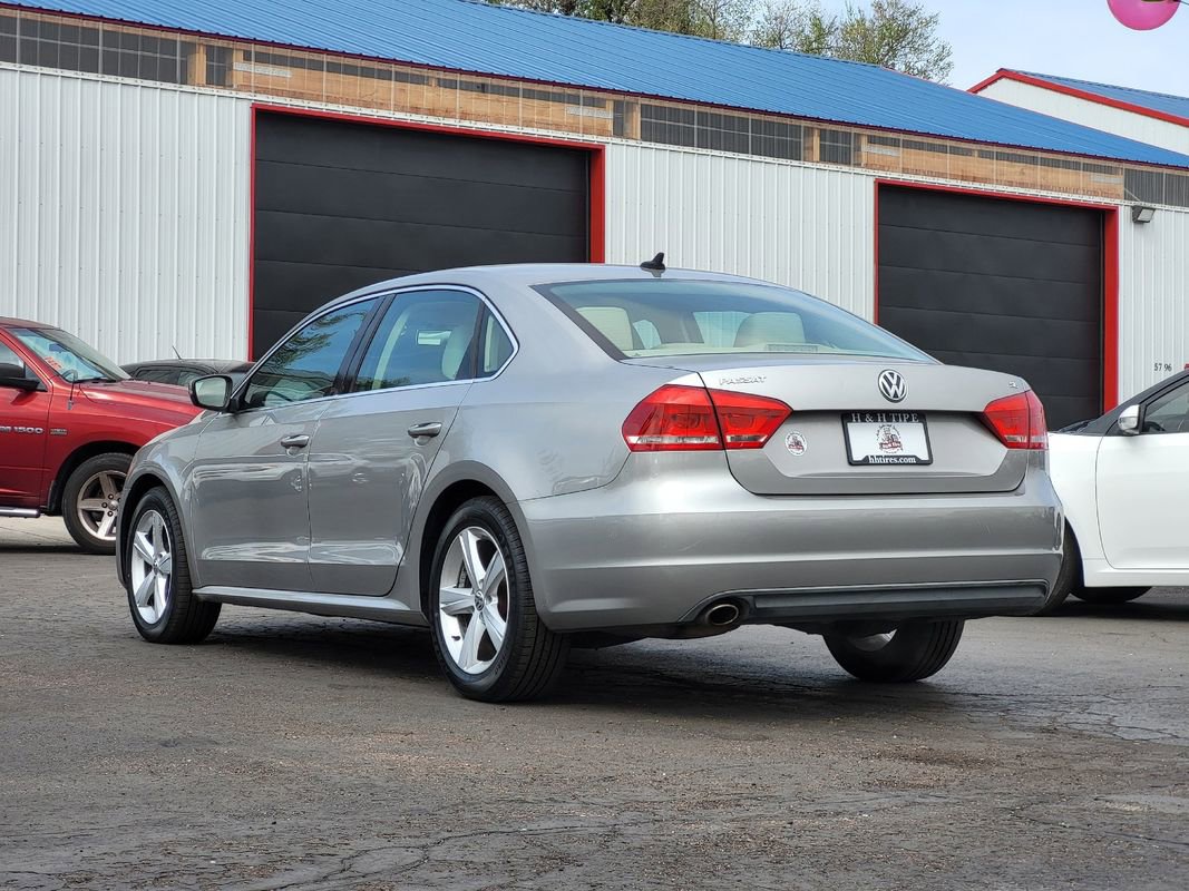 Used 2013 Volkswagen Passat 2.5 SE image 9