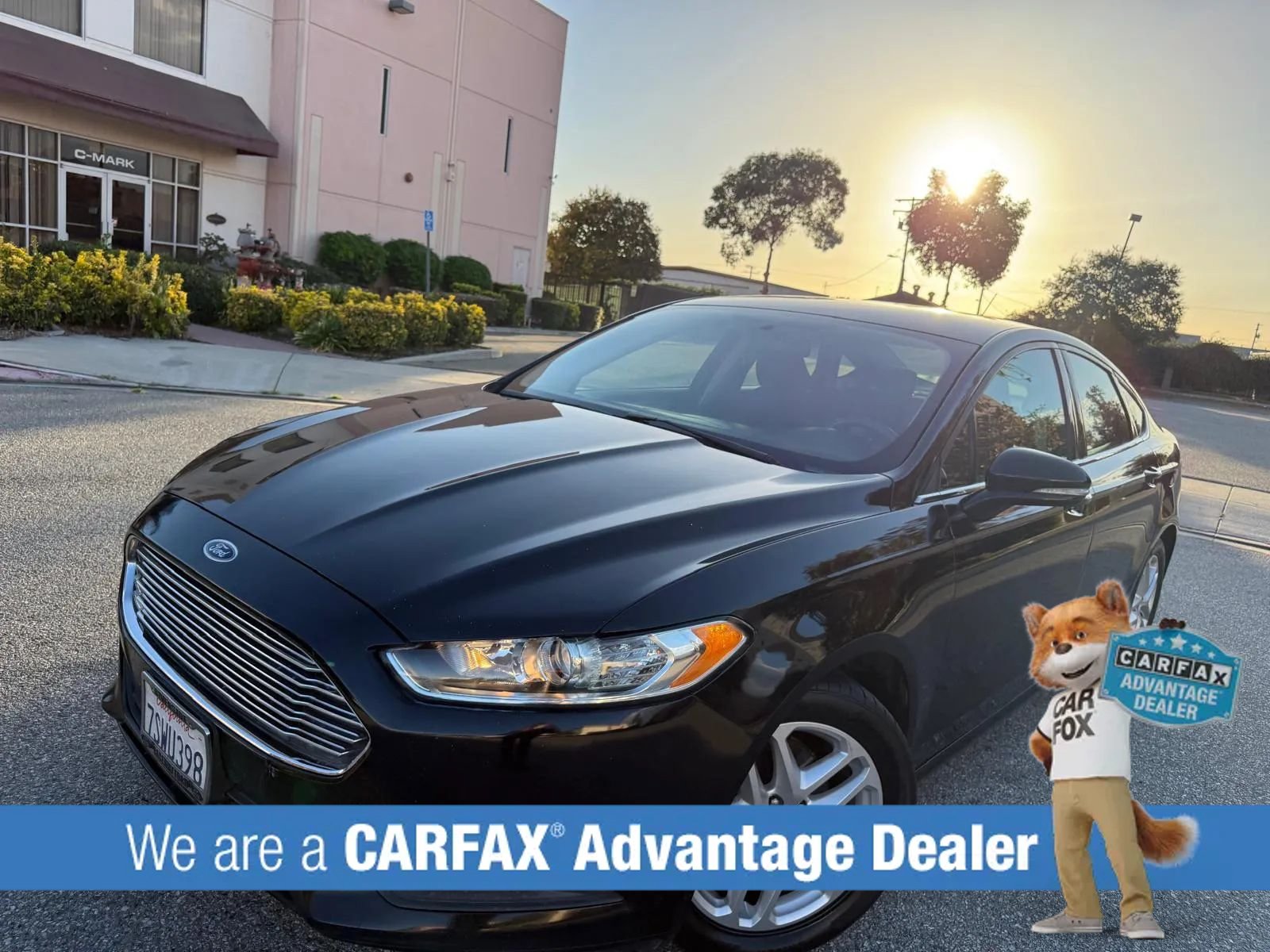Used 2016 Ford Fusion SE FWD image 12