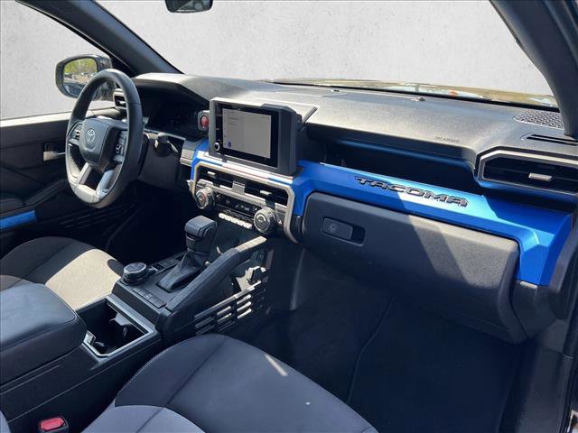 Certified 2025 Toyota Tacoma TRD Off-Road AWD/4WD image 23