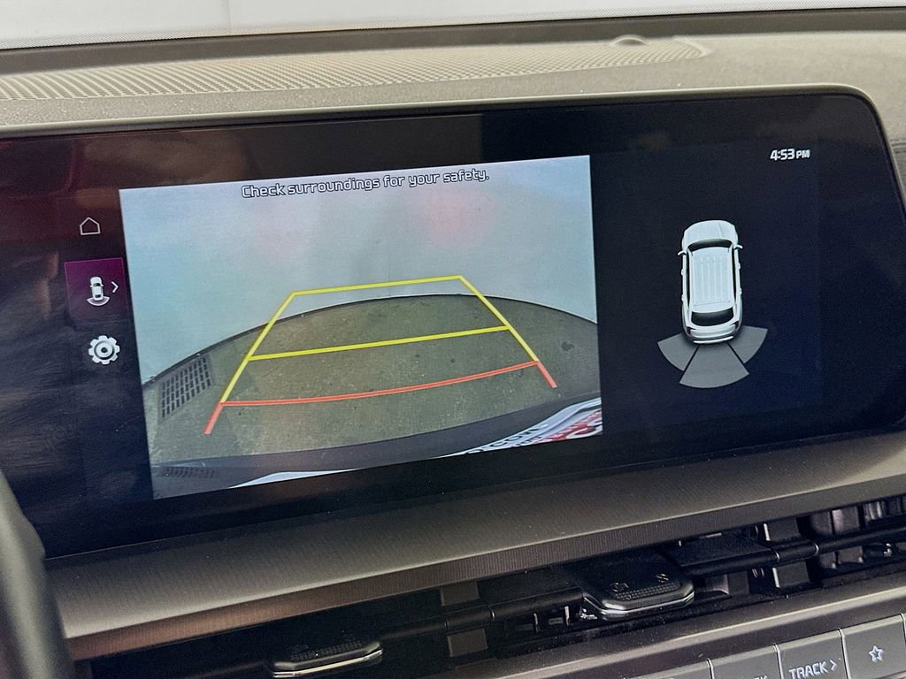 Used 2025 Kia Telluride S FWD image 9